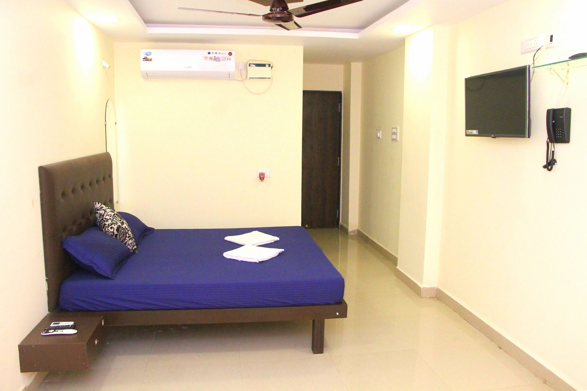 Hotel Swaraj The Goan Dream Calangute Exterior foto