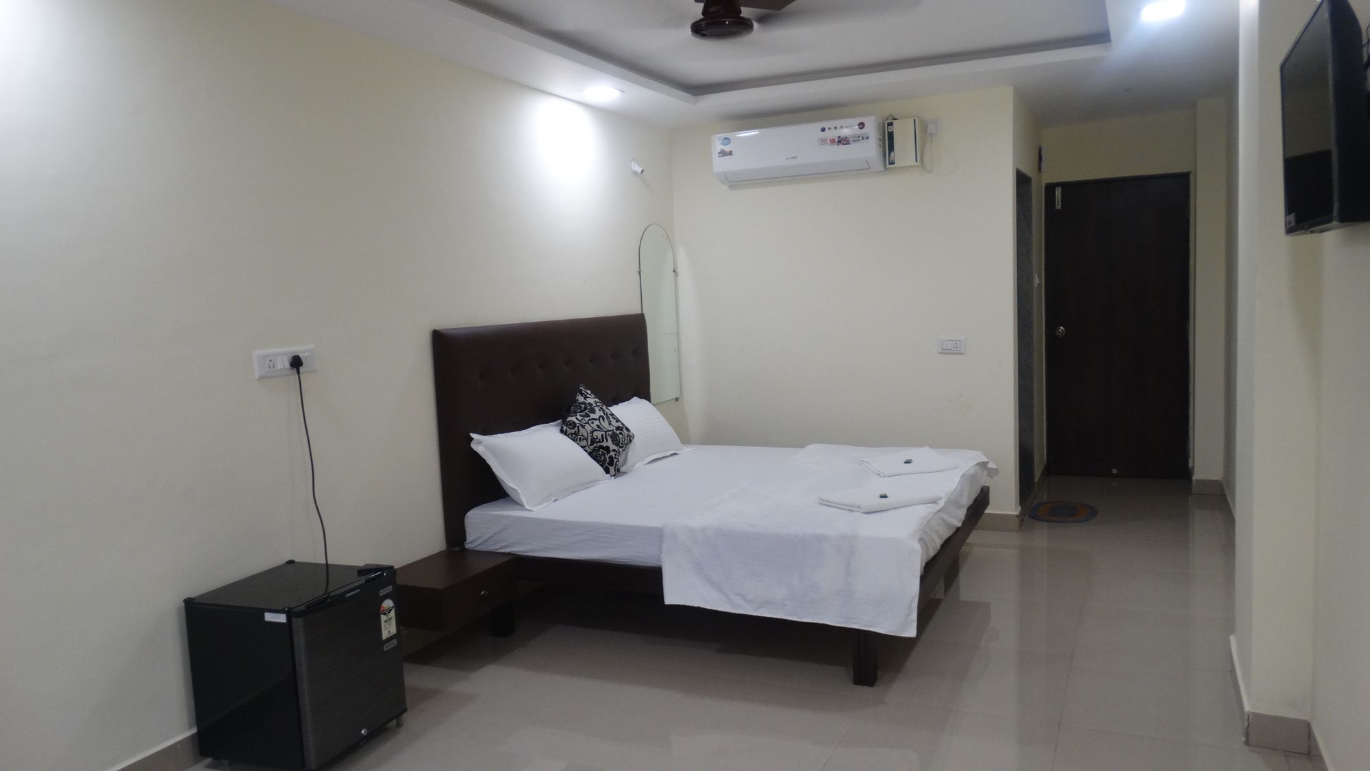 Hotel Swaraj The Goan Dream Calangute Exterior foto